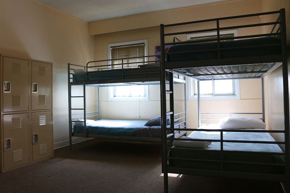 Westway Hotel & Hostel - photo 2