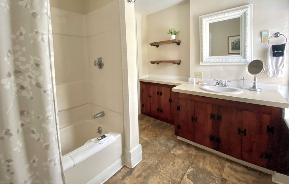 Sea Meadow Inn - photo 35