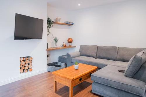 Tu Casa Brighton A Beautiful & Peaceful 4 bedroom House with garden BBq area EV & Parking — 4-Star Luxury Hotel in Brighton, United Kingdom