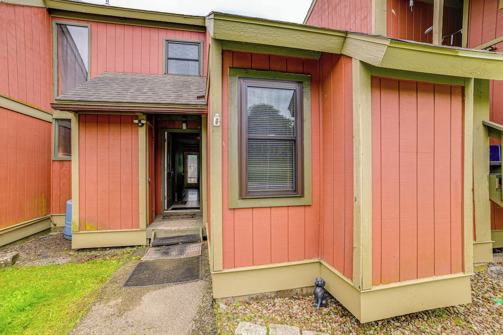 Cortland Townhome Walk to Greek Peak Mtn Resort - photo 31