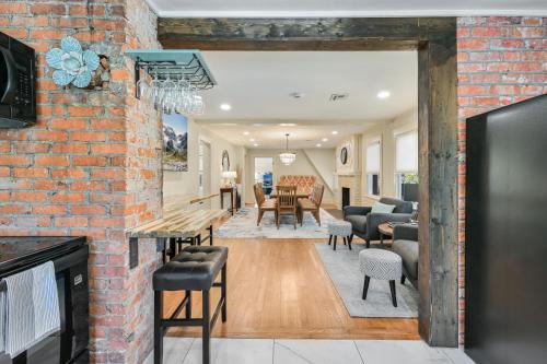 Merrimon Manor Historic Remodel in Asheville, United States