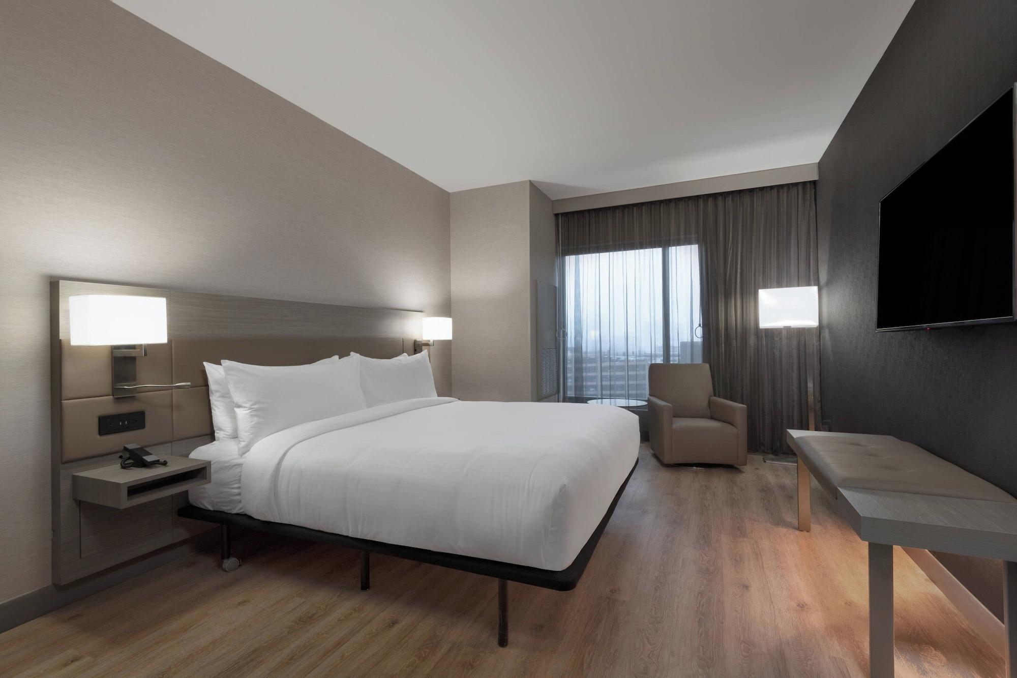 AC Hotel by Marriott Atlanta Midtown - photo 10