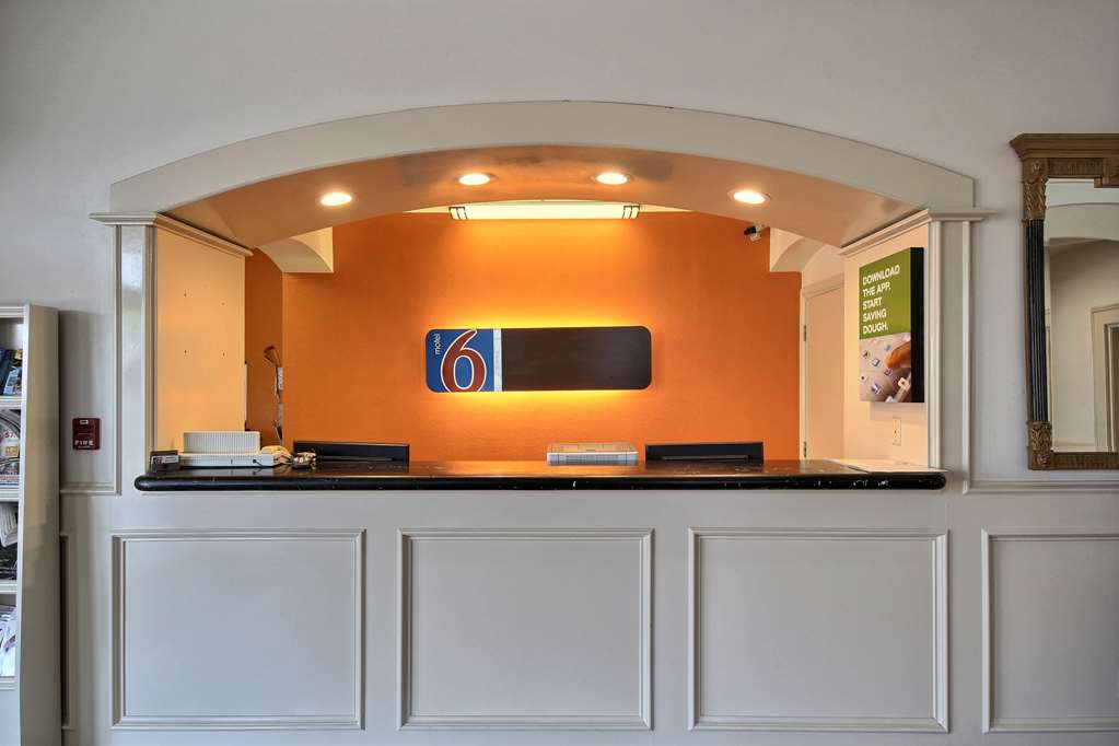 Motel 6 Edinburg TX - photo 29