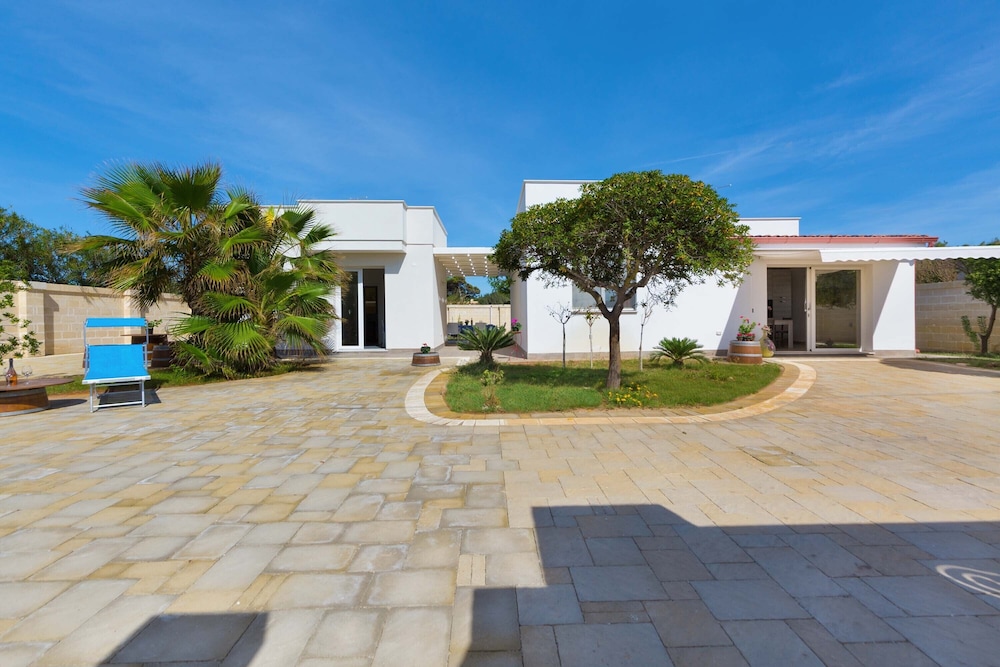 Villa Il Fenicottero Salentino by BarbarHouse — 4-Star Luxury Hotel in Manduria, Italy