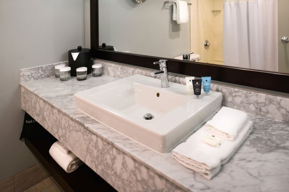 Crowne Plaza Springfield by IHG - photo 39