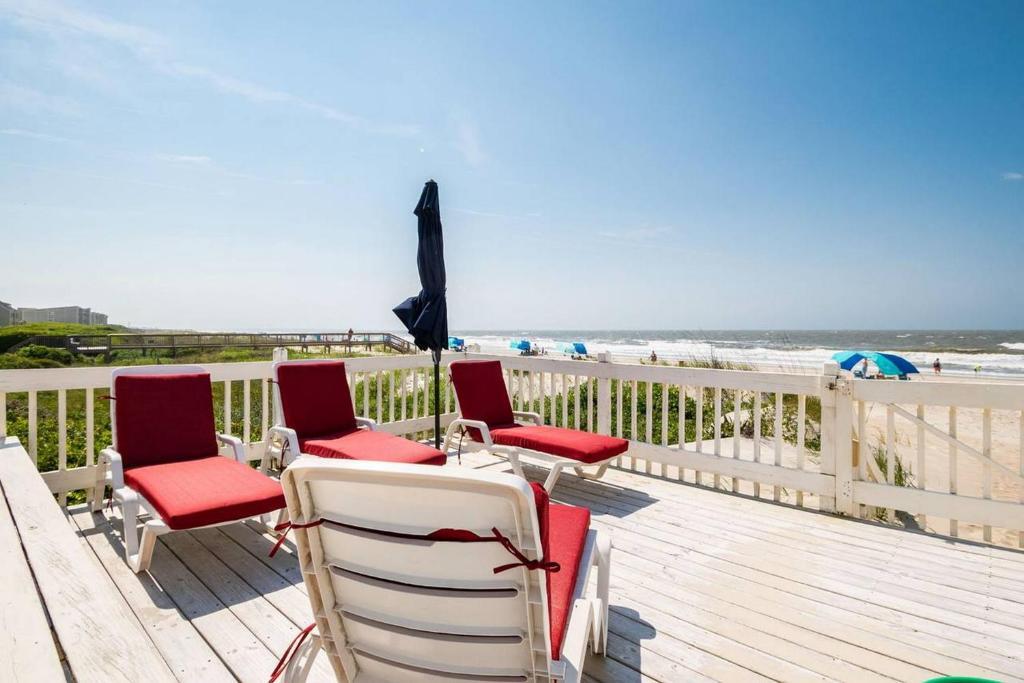 Sweet Retreat by Oak Island Accommodations - photo 2