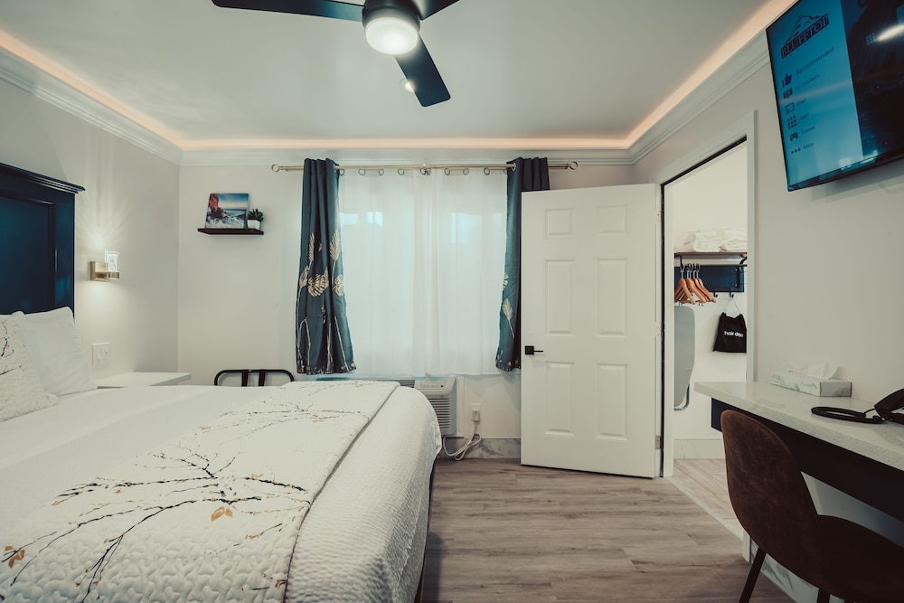 Blufftop Inn & Suites - photo 18