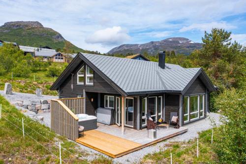 Moderne hytte på Fjellsætra med Jacuzzi — hotel in Sykkylven
