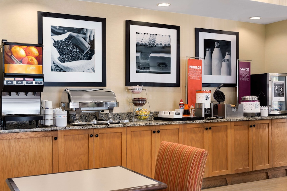 Hampton Inn Houston Willowbrook Mall - photo 18