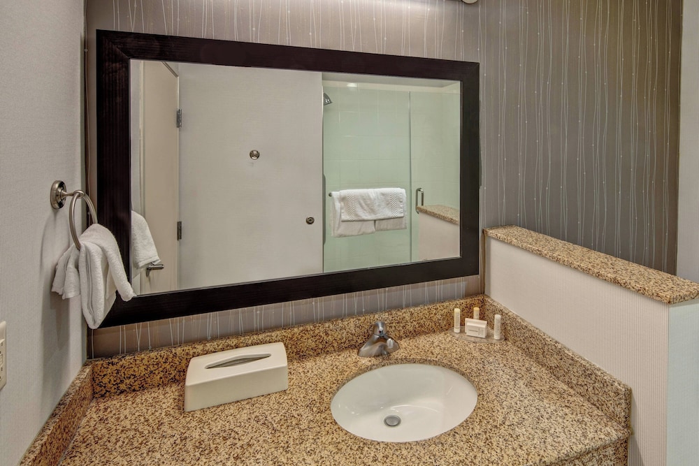 Courtyard by Marriott Troy - photo 8