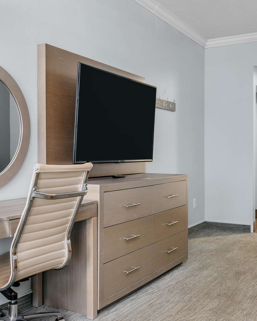 Cherry Tree Inn & Suites - photo 31