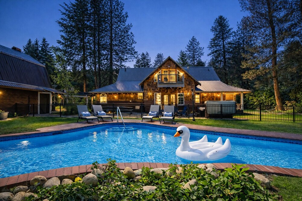 Five Bedroom House — 4-Star Luxury Hotel in Leavenworth, United States