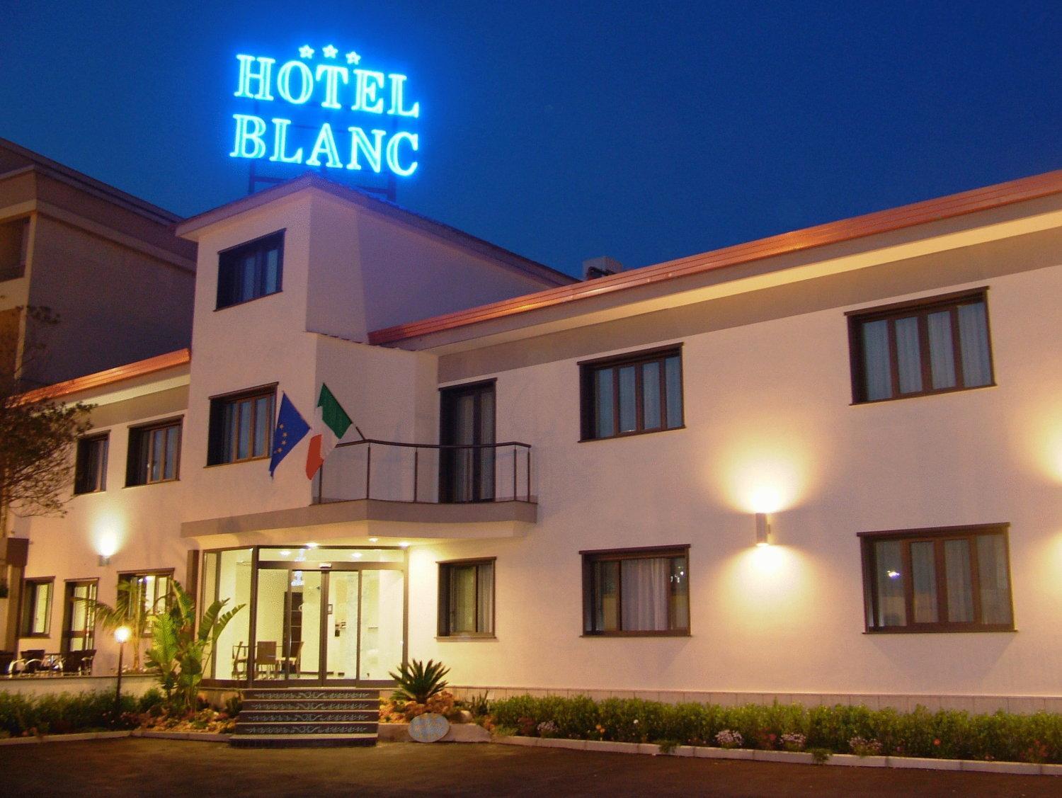 Blanc - last minute hotel in Naples