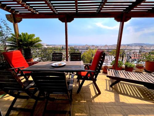 The Best Penthouse View Sea View Athens Reviera & SNFCC — 4-Star Luxury Hotel in Athens, Greece