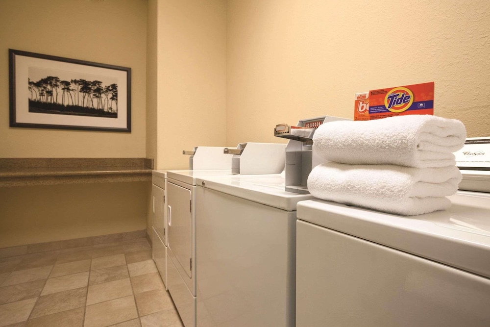 Country Inn & Suites by Radisson Mason City IA - photo 13