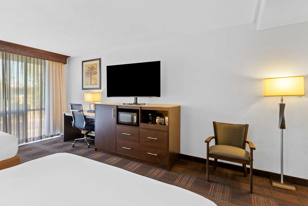Best Western Date Tree Hotel - photo 28