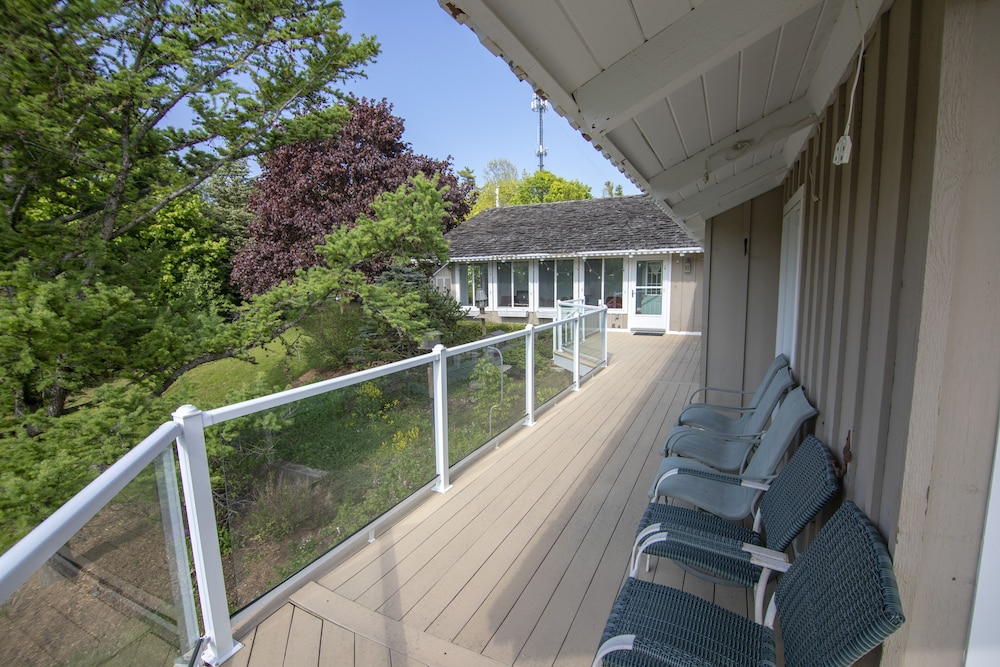 Coachlite Inn - photo 53