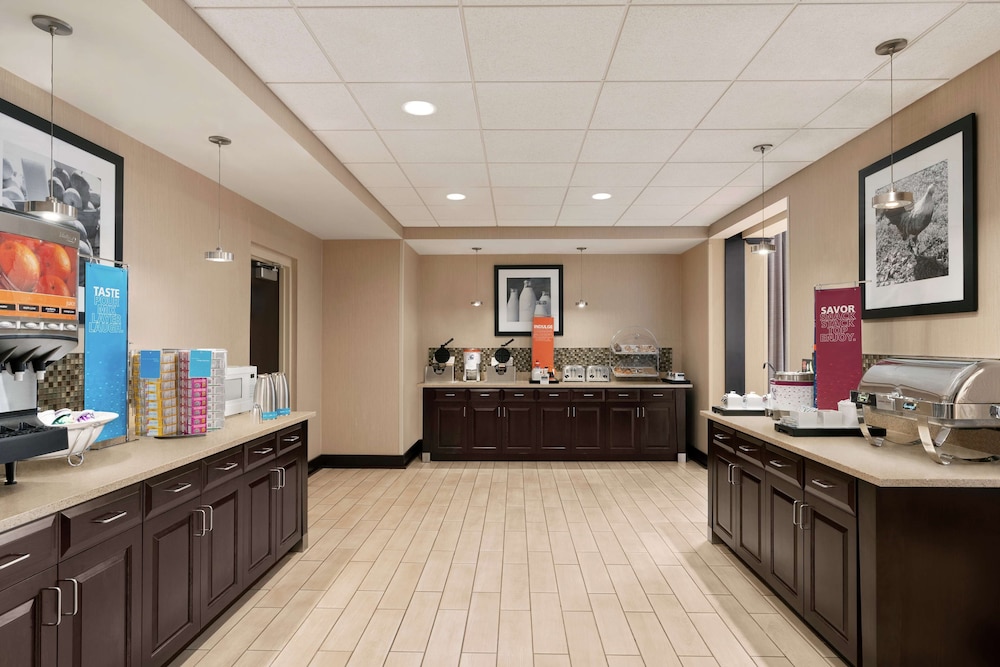Hampton Inn & Suites Mount Joy Lancaster West - photo 27