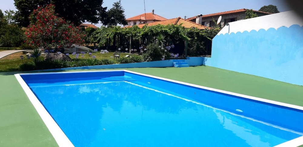 Quinta Dona Manuela — 4-Star Luxury Hotel in Paredes De Coura, Portugal