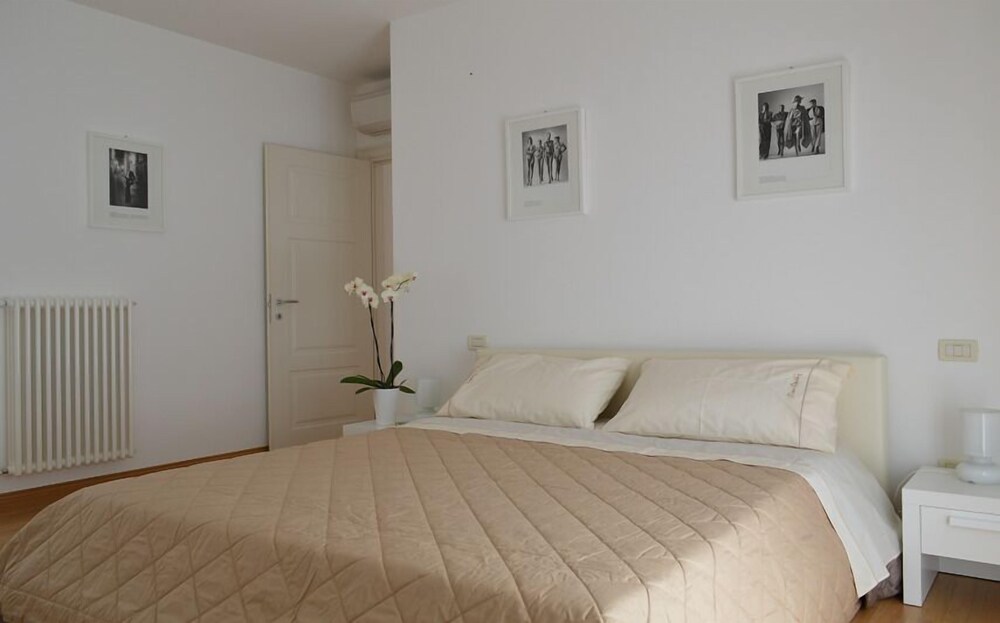 Le Residenze di Via Lo Re — 4-Star Luxury Hotel in Foggia, Italy