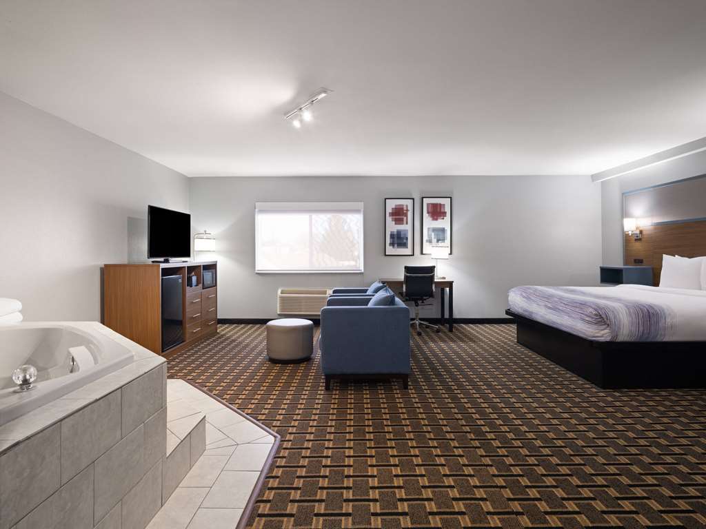 AmericInn by Wyndham Woodstock IL - photo 26