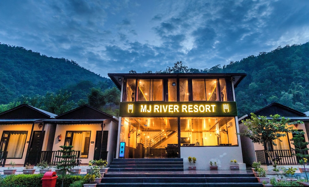 Mj River Resort By Dls Hotels — Shivpuri