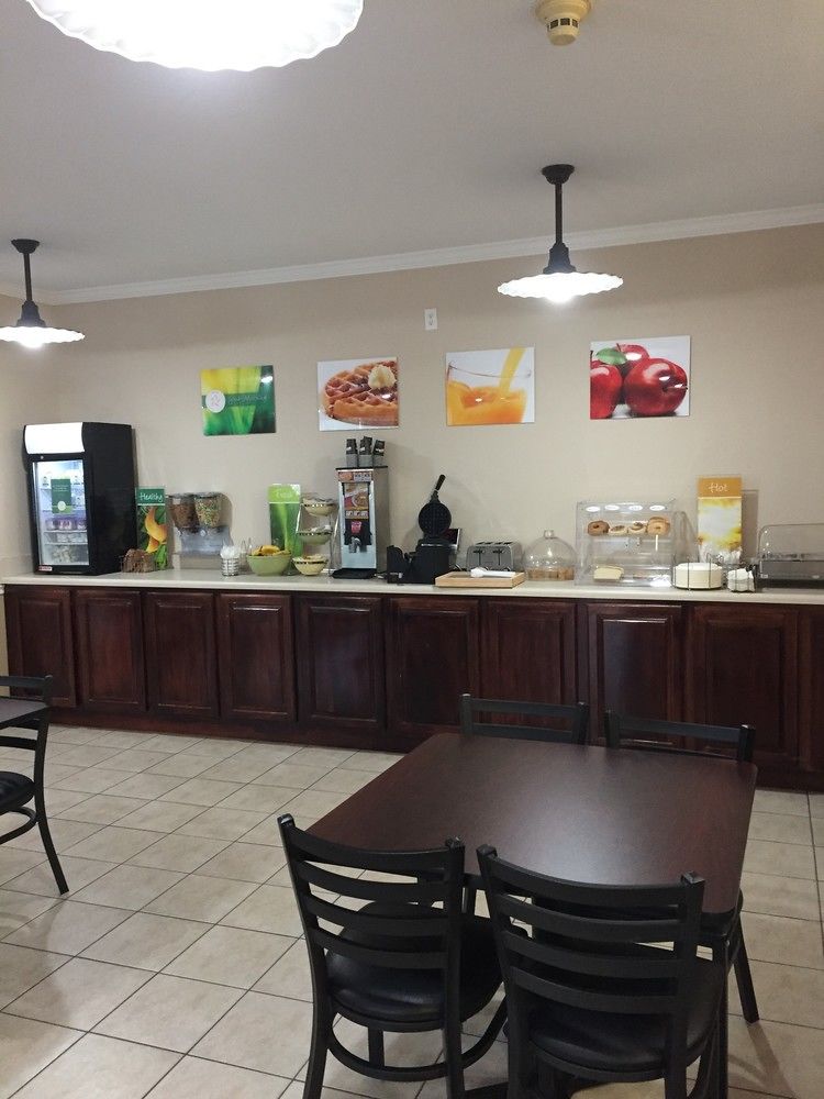 La Quinta Inn Gulf Shores - photo 55