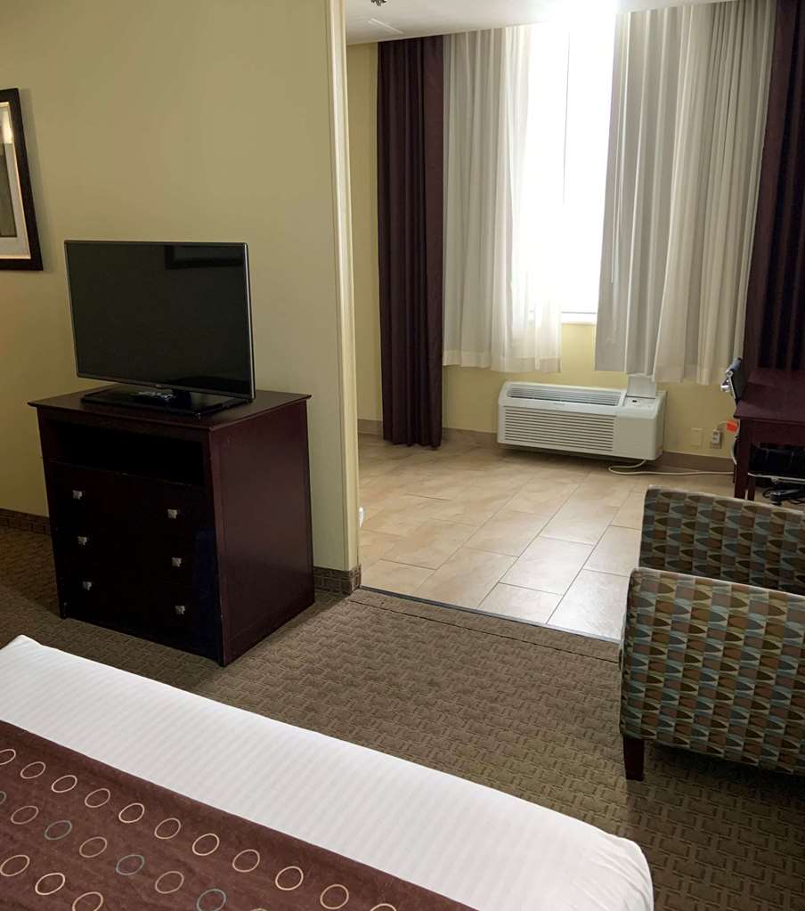 Best Western Airport Inn & Suites Cleveland - photo 15