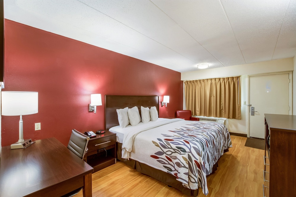 Red Roof Inn Saginaw Frankenmuth - photo 16