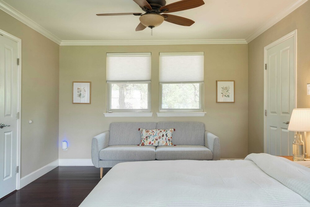 Travis by Avantstay Waterfront Lake Retreat - photo 18