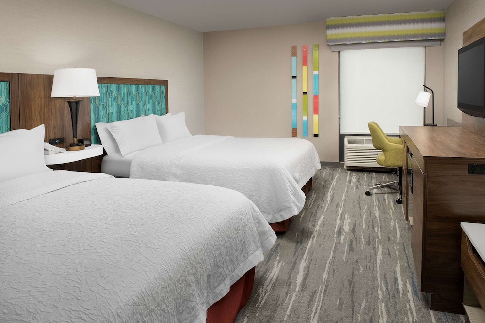Hampton Inn College Park - photo 12