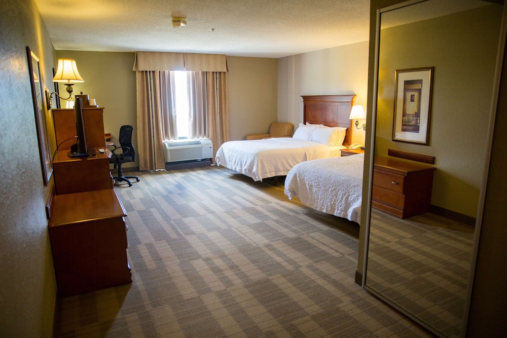 Hampton Inn & Suites Grenada - photo 11