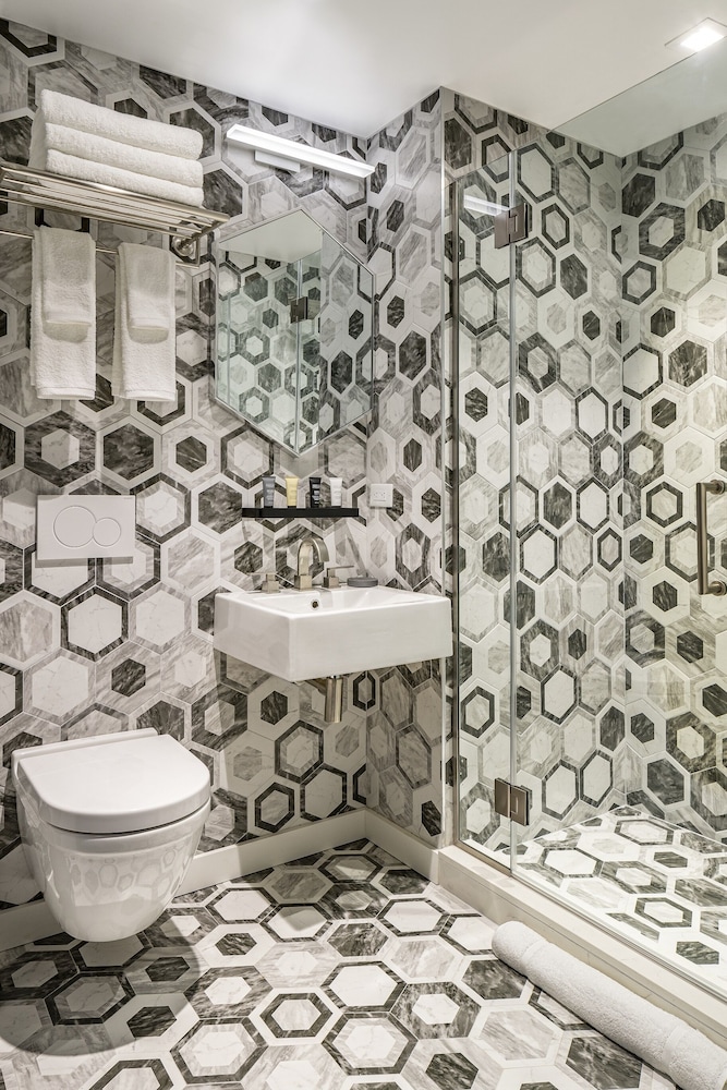 The Fidi Hotel - photo 22