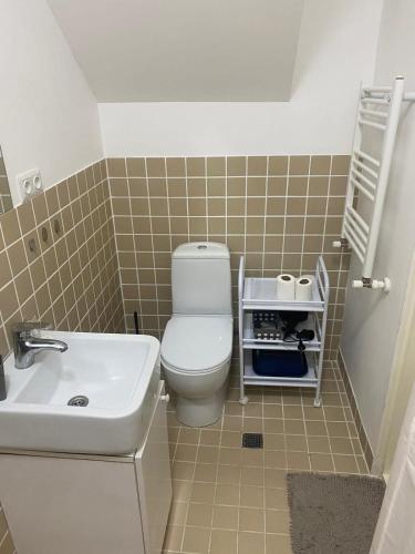 Cozy 1BR Apt In Heart of Old Tbilisi By Wehost