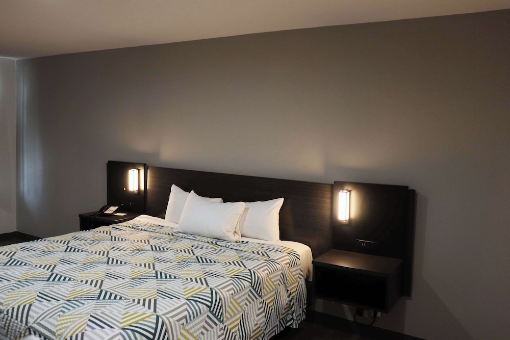 Motel 6 San Diego CA Southbay - photo 20