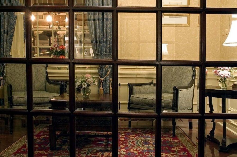 The Georgetown Inn - photo 2