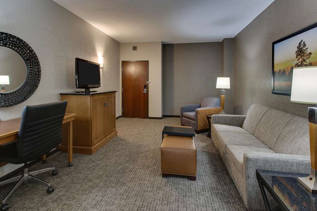 Drury Inn & Suites Phoenix Happy Valley - photo 34