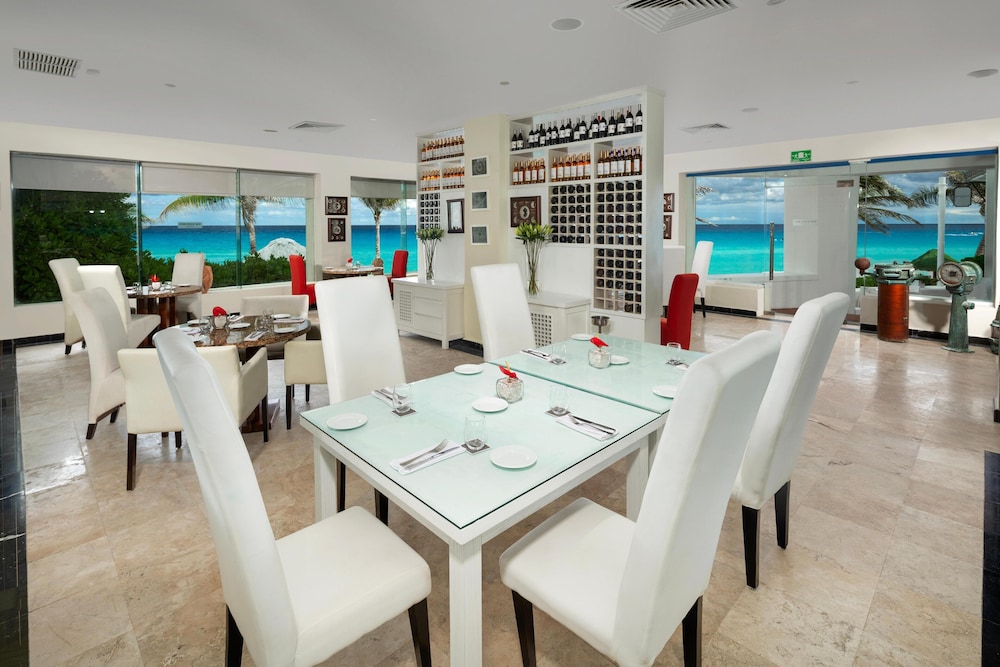 The Pyramid Cancun By Oasis All Inclusive