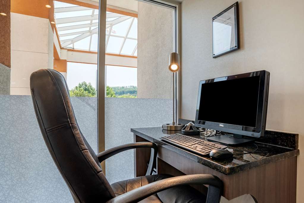 Best Western Carlton Suites - photo 21