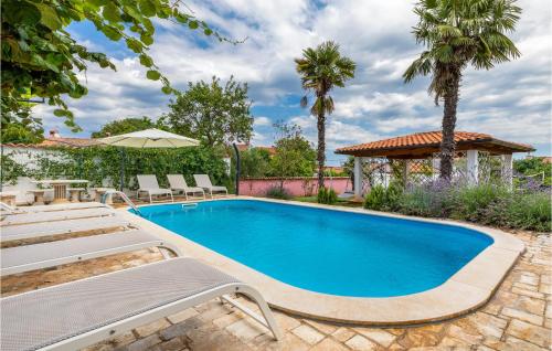 Holiday Home Kastelir Iix — 4-Star Luxury Hotel in Kastelir, Croatia