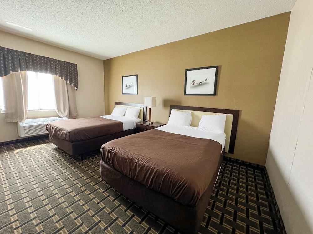 FairBridge Inn & Suites Batavia Darien Amusement Park - photo 5