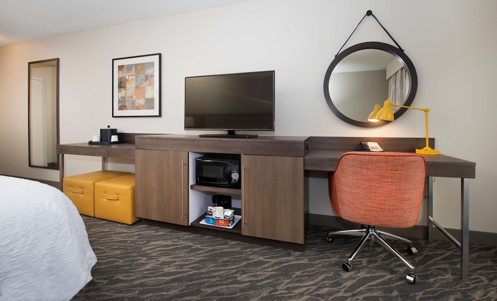 Hampton Inn & Suites N. Ft. Worth Alliance Airport - photo 10
