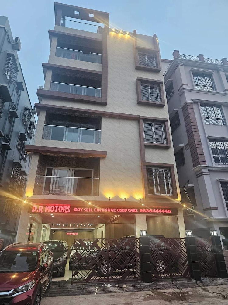 Luxe Lagoon - carbon neutral hotel in Barasat