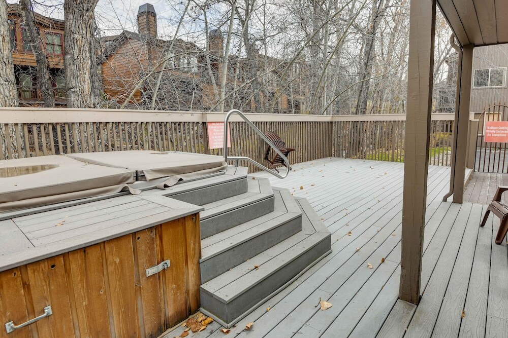 Ketchum Condo w Deck 1 Mi to Sun Valley Resort - photo 12