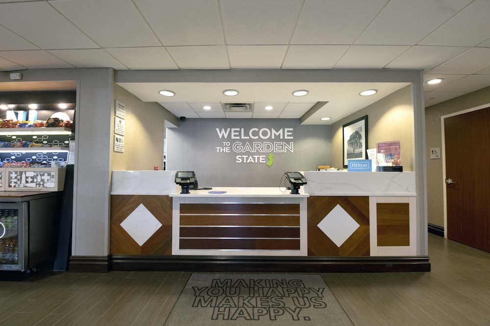 Hampton Inn Ridgefield Park - photo 10
