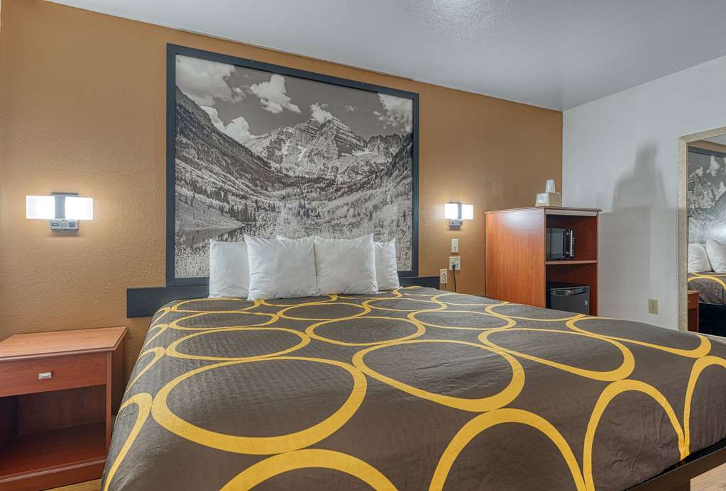 Super 8 by Wyndham Alamosa - photo 34
