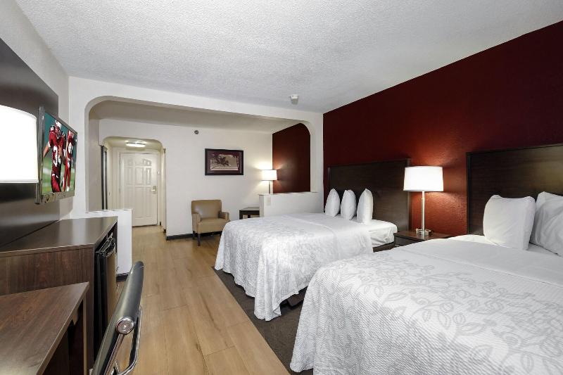 Red Roof Inn PLUS & Suites Opelika - photo 13