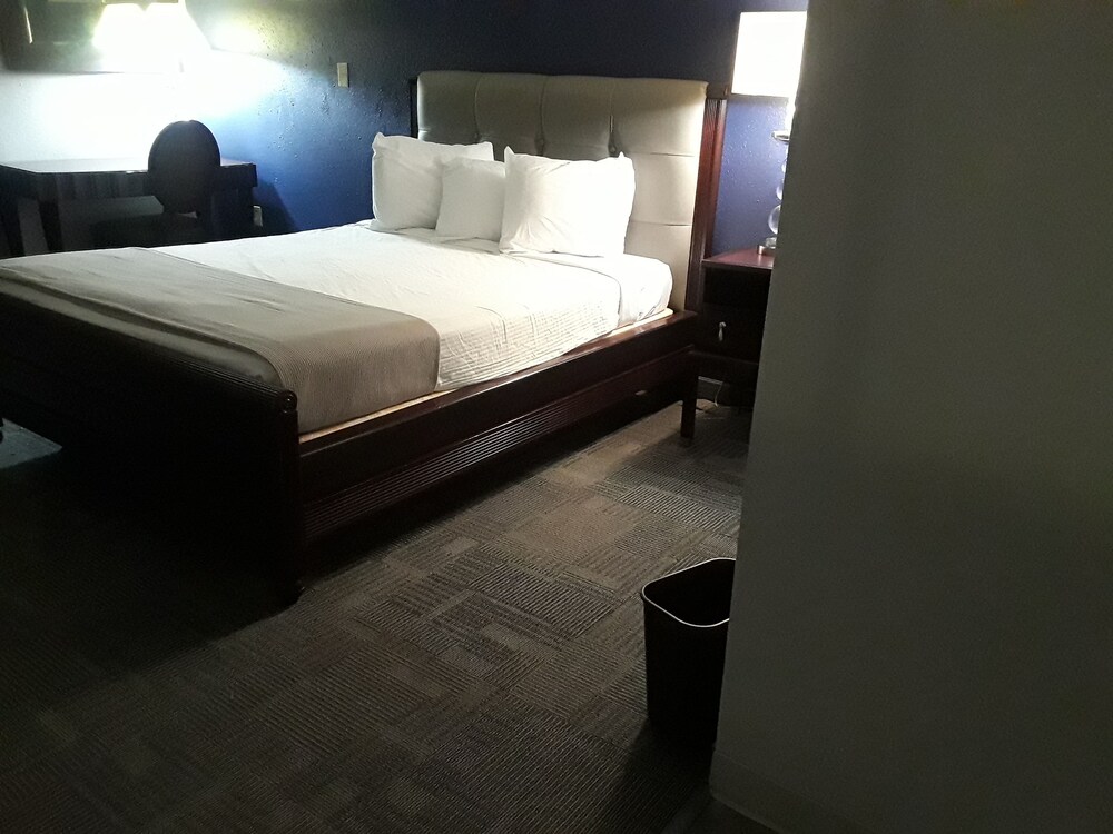 The Metropolitan Hotel - photo 28