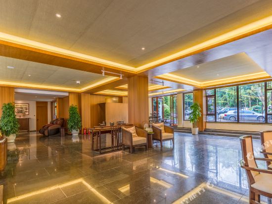 Boya Mingren Hot Spring Holiday Hotel — 4-Star Luxury Hotel in Chengdu, People's Republic of China