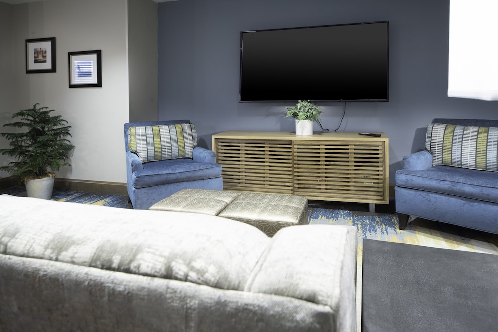 Staybridge Suites Summerville an IHG Hotel - photo 3